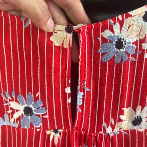 Madewell Womenโs Red Striped Floral Daisy Society Swing Rhyme Blouse Size L - Picture 10 of 17